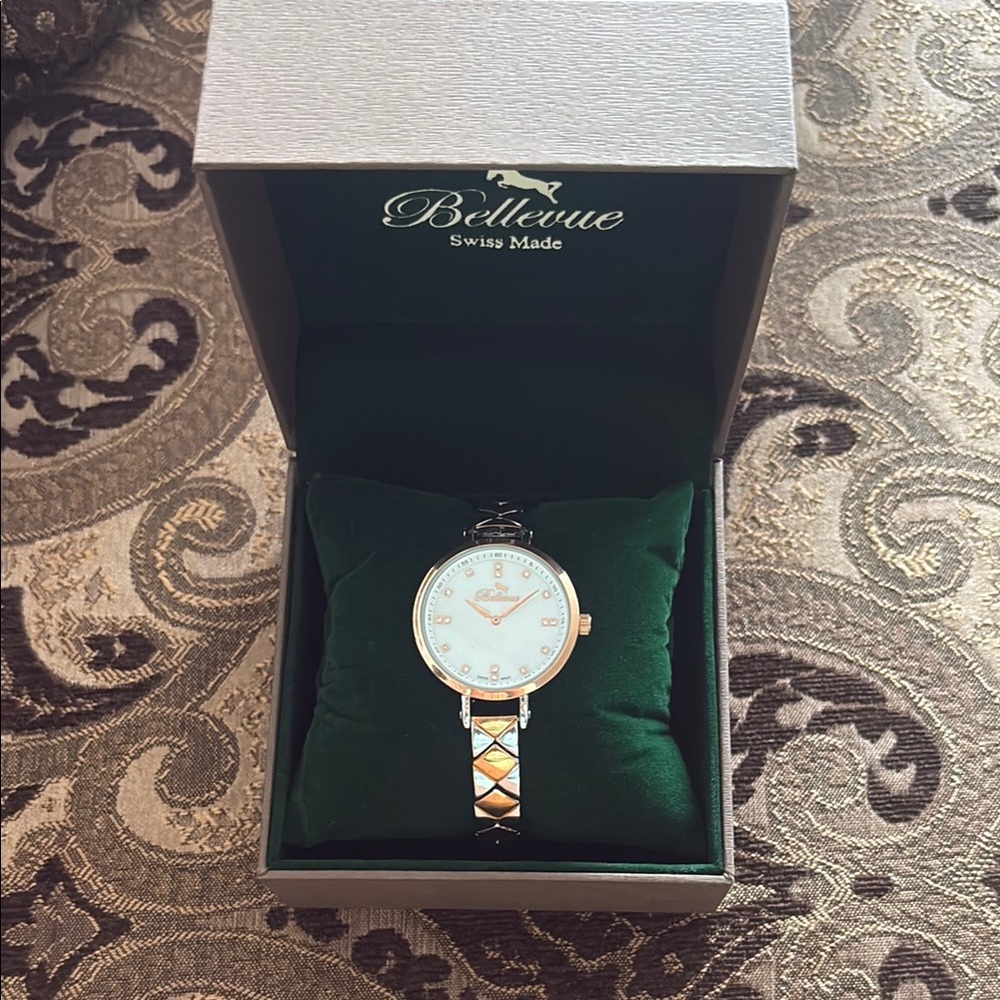Bellevue Swiss Made Women's Gold and Silver Watch - With Box, Like New